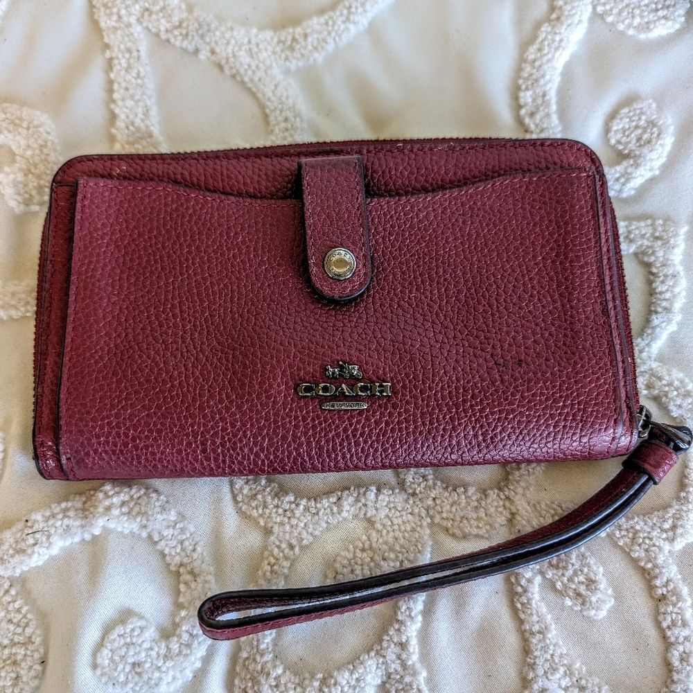 Coach Noa Pop Up Burgundy Maroon Pebbled Leather Wristlet/ Clutch Wallet